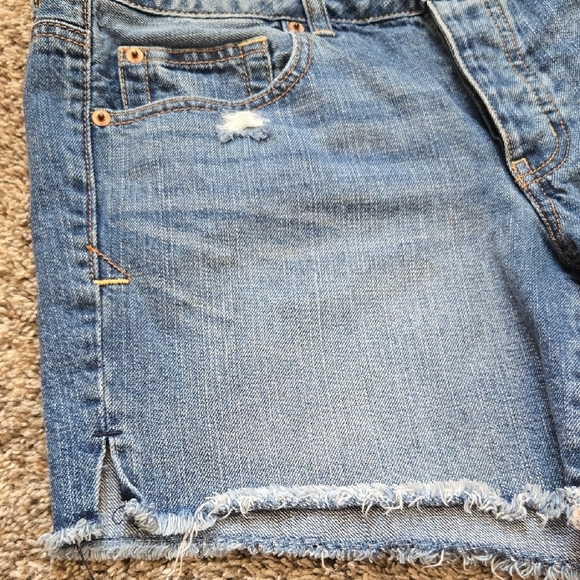 American Eagle Outfitters Womens Distressed Blue Jean Shorts Size 10 - Picture 4 of 6